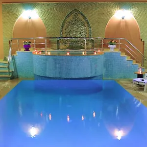 أسونفو ريزدنس فندق